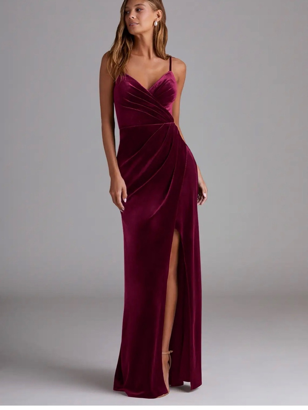 Elegant Burgundy Velvet Evening Dress with Side Slit